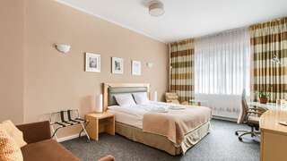 Проживание в семье 404 Rooms and Apartments Варшава-0